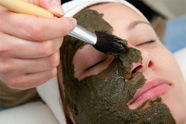 Seaweed mask helps firm and elastic skin